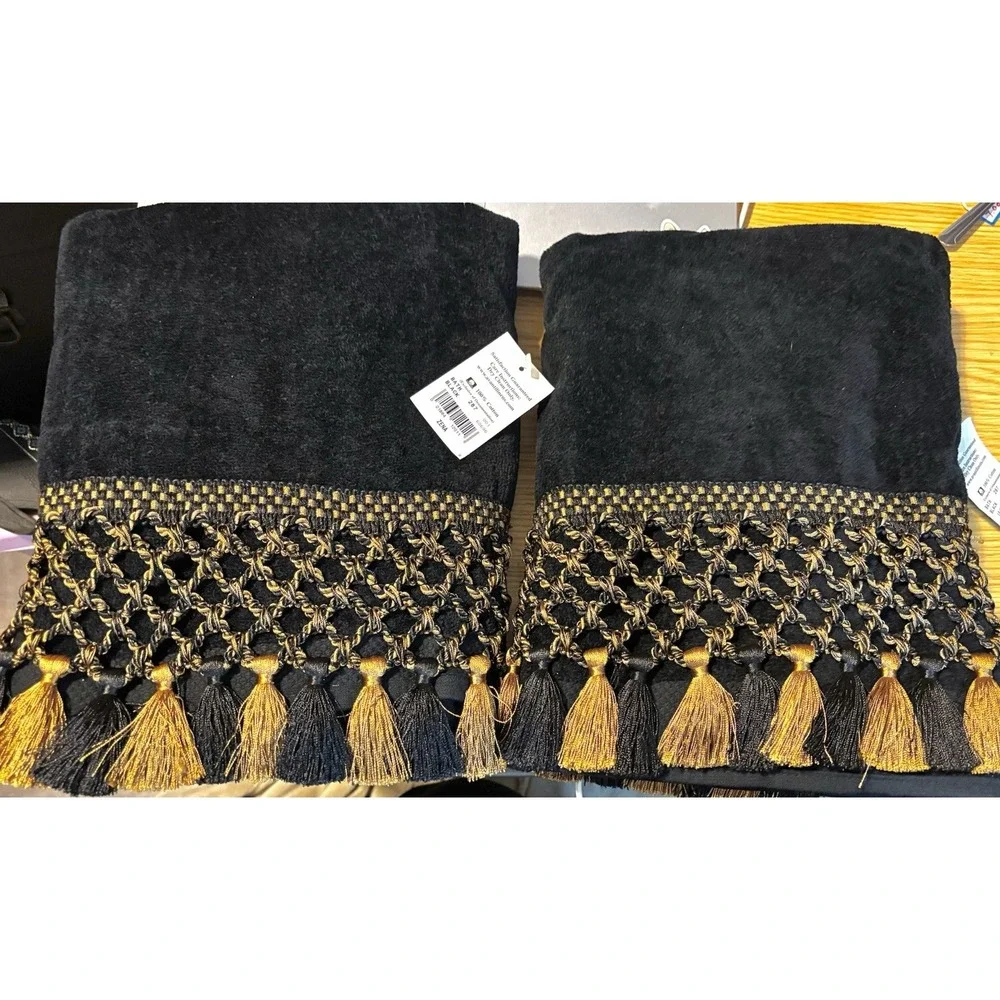 vintage Avanti Linens luxury decorative bath towels